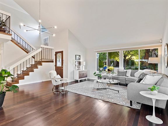 2nd image of 435 Green Hills Dr