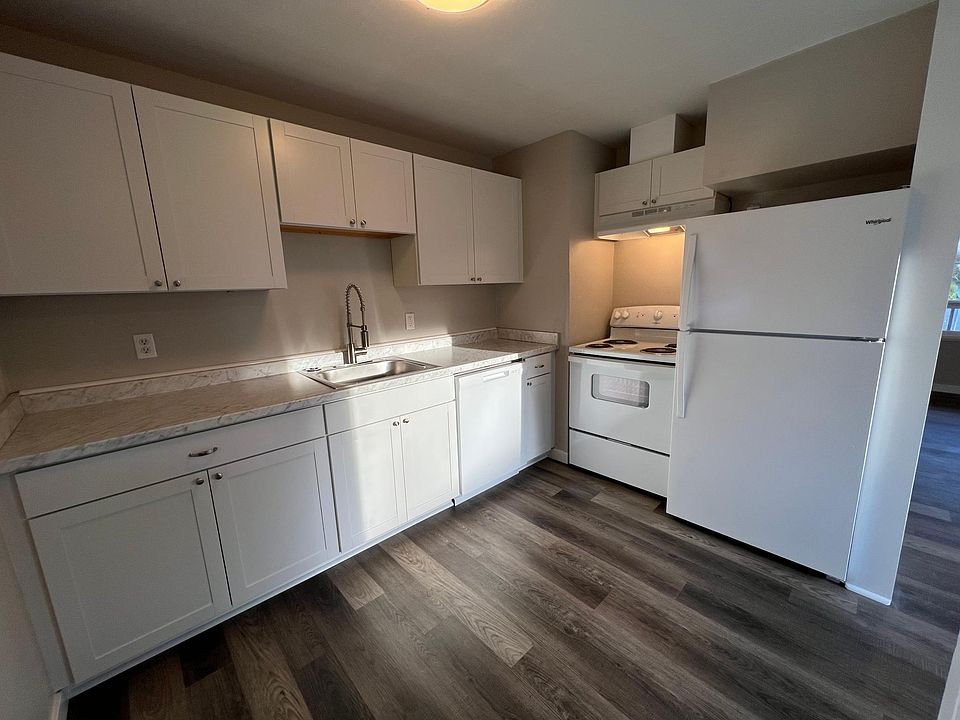 1st image of 2717 Callahan Dr #B
