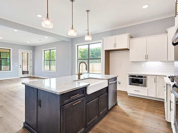 4th image of 12778 Hollow Oak Dr