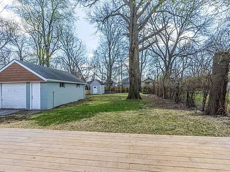 732 Bellaire Ave — Photo 20