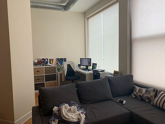 3rd image of 2778 N Milwaukee Ave APT 204