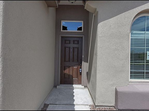 3rd image of 637 Stella Cir