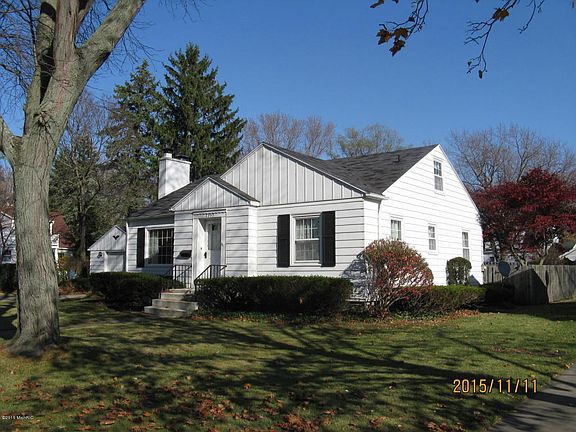 2nd image of 2303 Mount Curve Ave