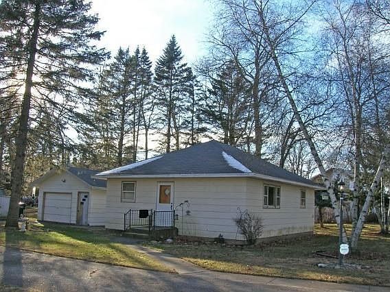 2nd image of W1036 Woodbine Rd