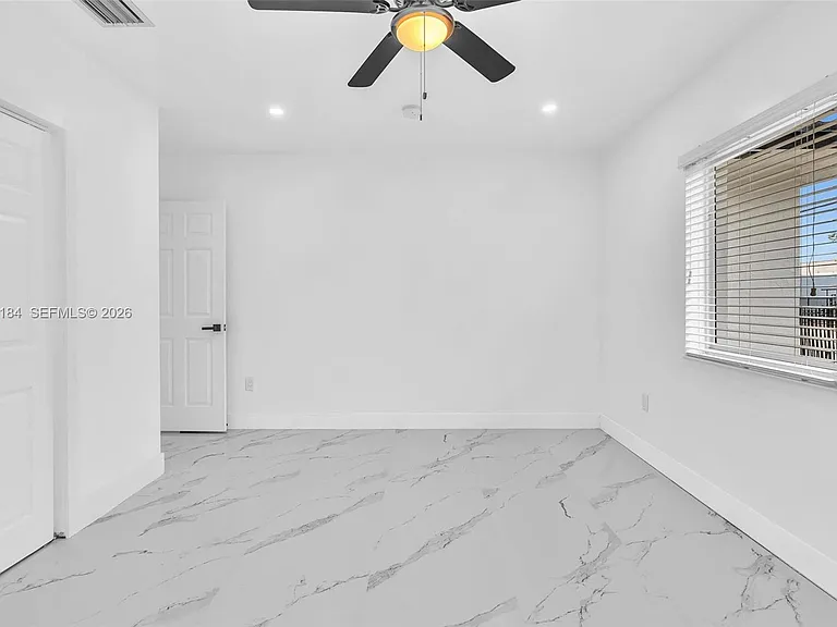 5850 NE 3rd Ave — Photo 17
