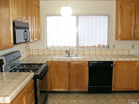 4th image of 2442 E Atlantic Ave