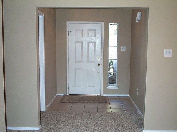 4th image of 737 Silverbrook Dr