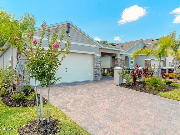 3rd image of 292 Caryota Ct