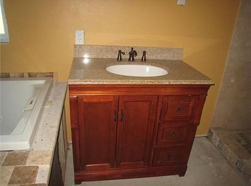 3rd image of 319 Saint Charles Pl