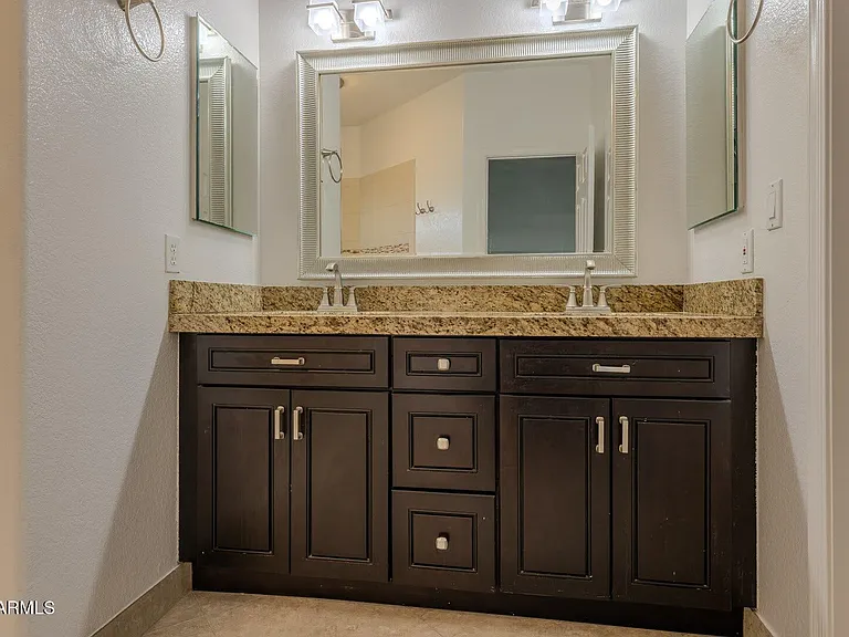 3125 E Cottonwood Ln — Photo 20