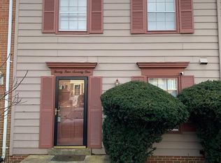 2471 Windbreak Dr, Alexandria, VA 22306