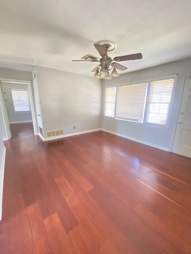 4208 Parkway Drive — Photo 2