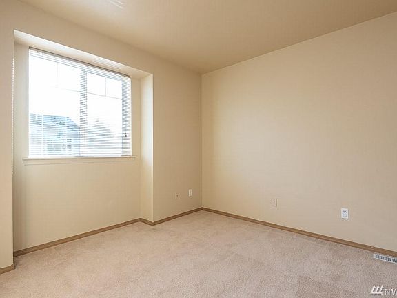 5th image of 16011 92nd Ave E #B