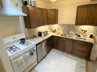 918 Beacon St #4A, Boston, MA 02215