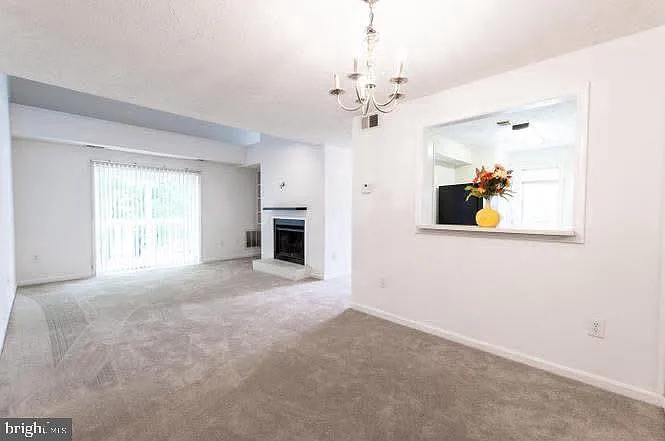 2 bed, 2.0 bath, 1205 sqft, $2,300 — Photo 4