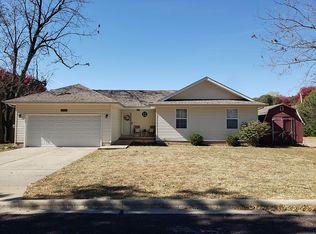 8700 Brookside Cir, Monett, MO 65708