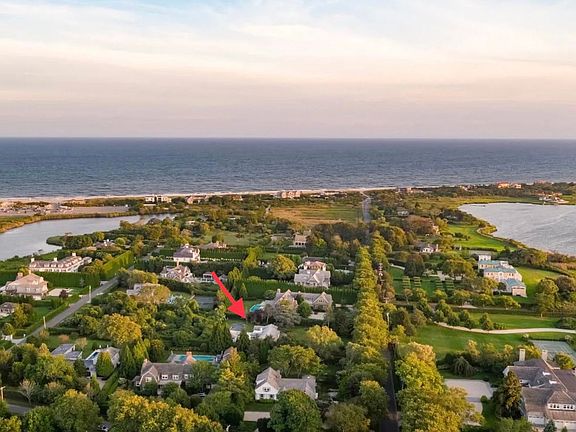 5th image of 574 Halsey Neck Ln