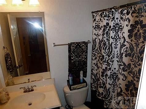 2nd image of 2300 Del Mar Ct