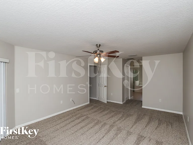 1347 Armory Dr NE — Photo 9