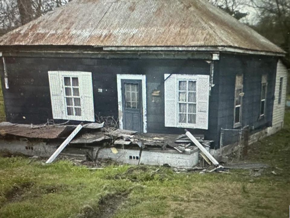 1st image of 328 3rd St