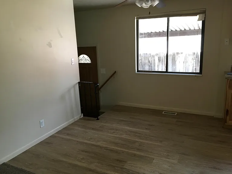 3784 S 700 E — Photo 3