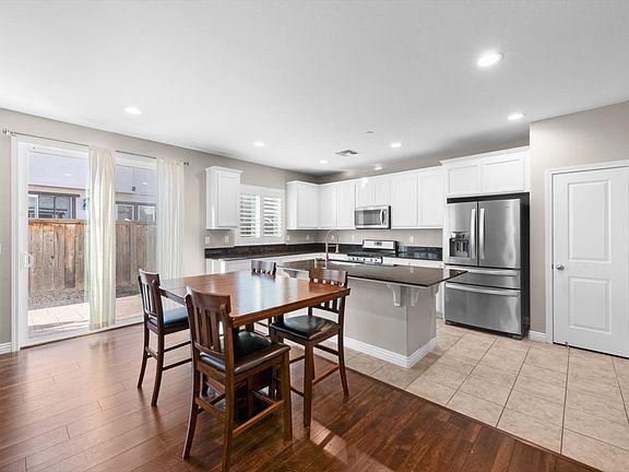 2nd image of 1210 Baylor Way