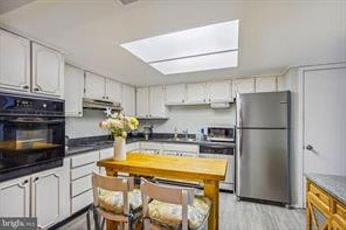 4th image of 12744 Millstream Dr