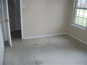 5th image of 2044 Silverado Dr