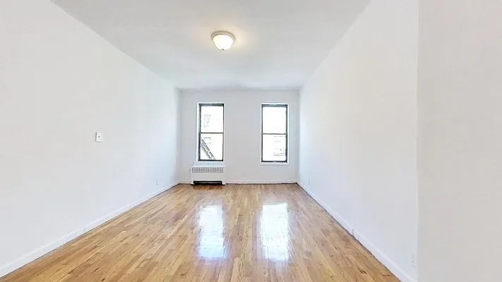 Rented by Bond New York | media 11