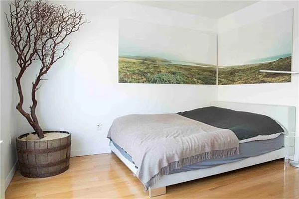 Rented by Bank Neary | media 28