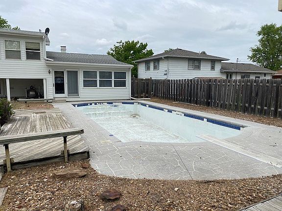 4th image of 2757 Melanie Ln