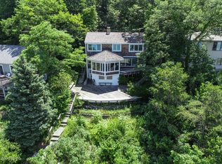 660 Longwood Dr, Sawyer, MI 49125