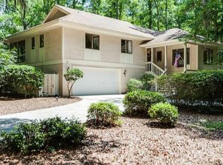 2 Foxbriar Ct, Hilton Head Island, SC 29926