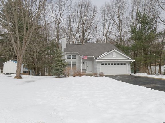 3rd image of 30 Carriage Way