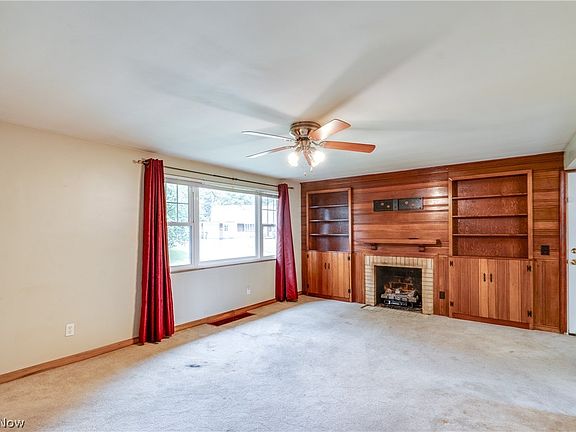 5th image of 2624 Eaton Rd NW