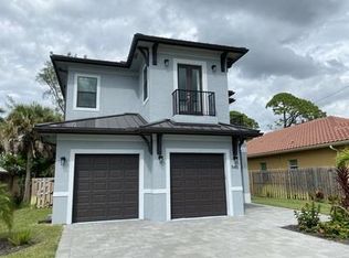 545 96th Ave N, Naples, FL 34108