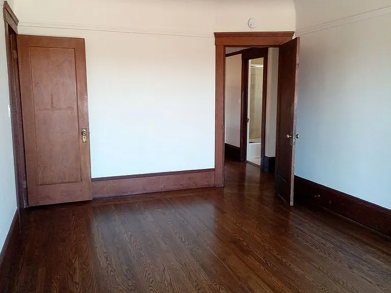 800 Capitol St — Photo 12