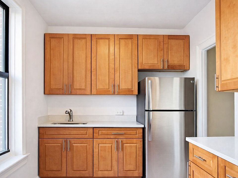 1st image of 2823 42nd St APT D5