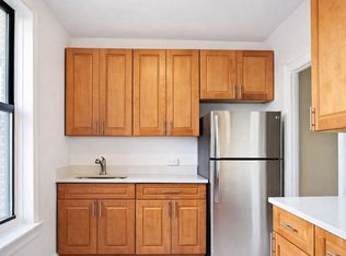 2823 42nd St APT D5, Astoria, NY 11103
