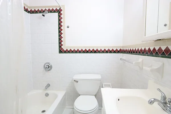 Rented by Empyreal Realty, Inc. | media 4