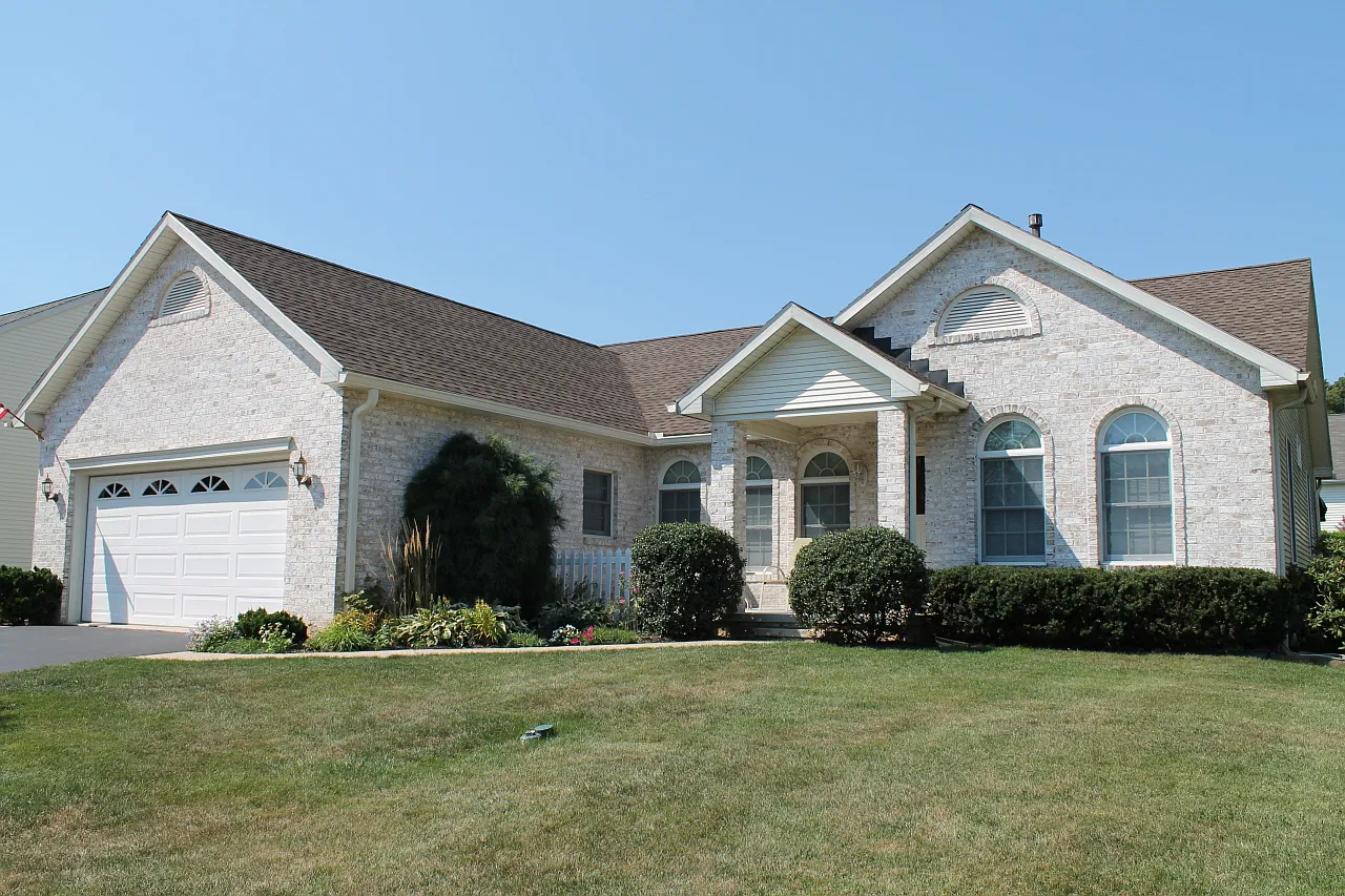 221 Post Oak Rd photo 1