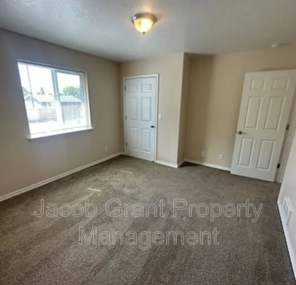 4946 Cole St #4 — Photo 14