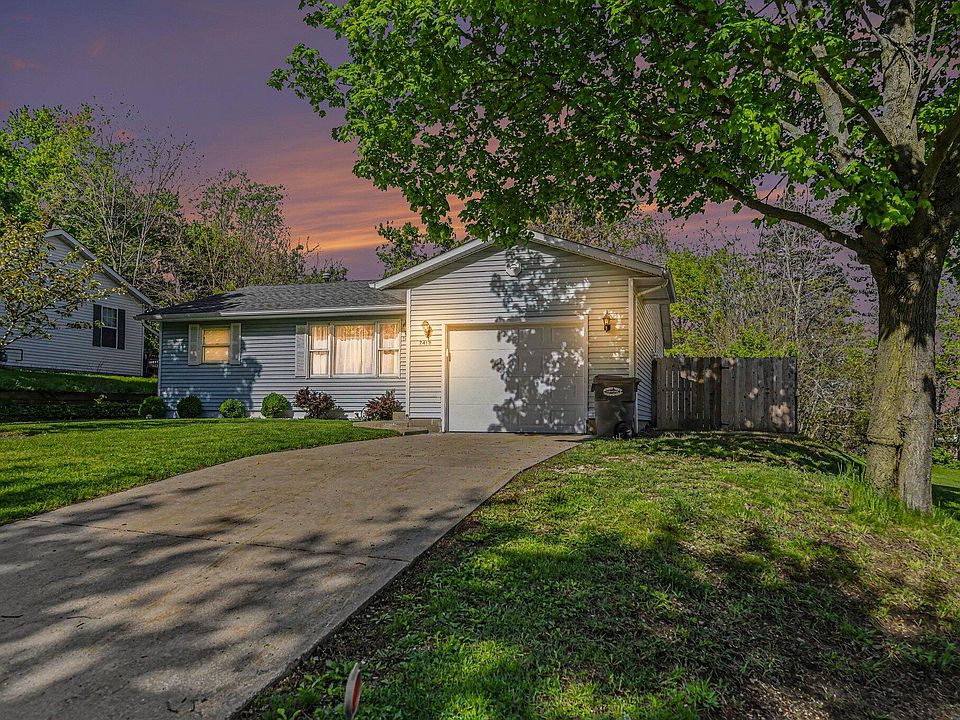 1st image of 7418 Aumack Dr