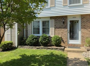 1660 Sierra Woods Dr, Reston, VA 20194