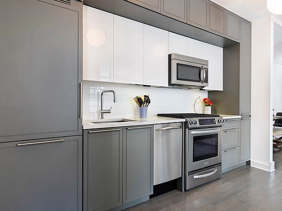 3rd image of 416 52nd St APT 713
