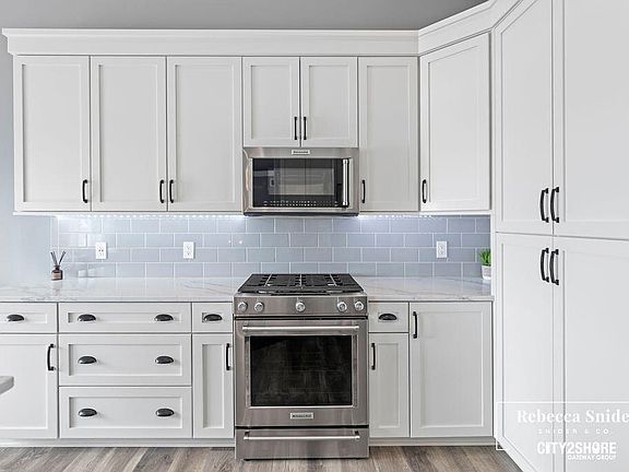5th image of 7211 Sagerose Dr