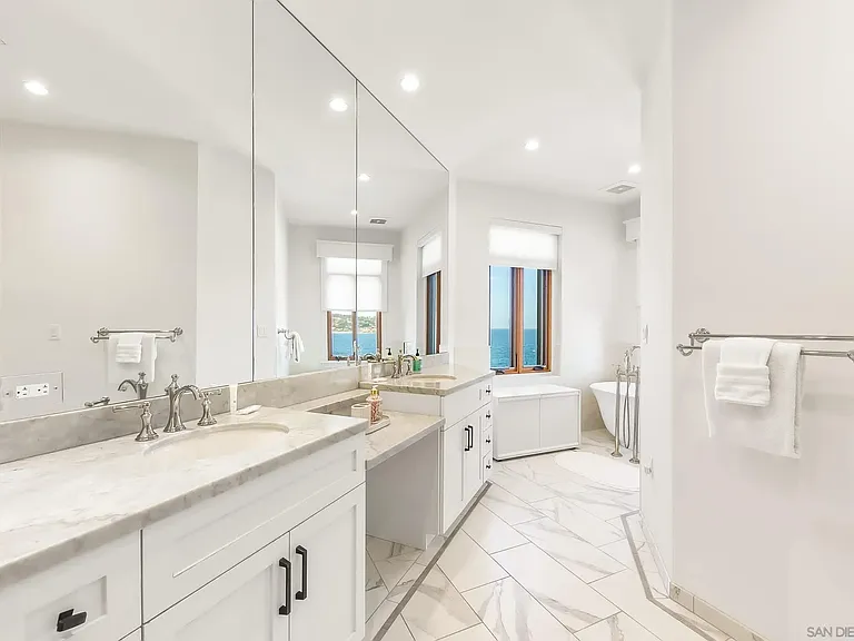 1245 Coast Blvd — Photo 47