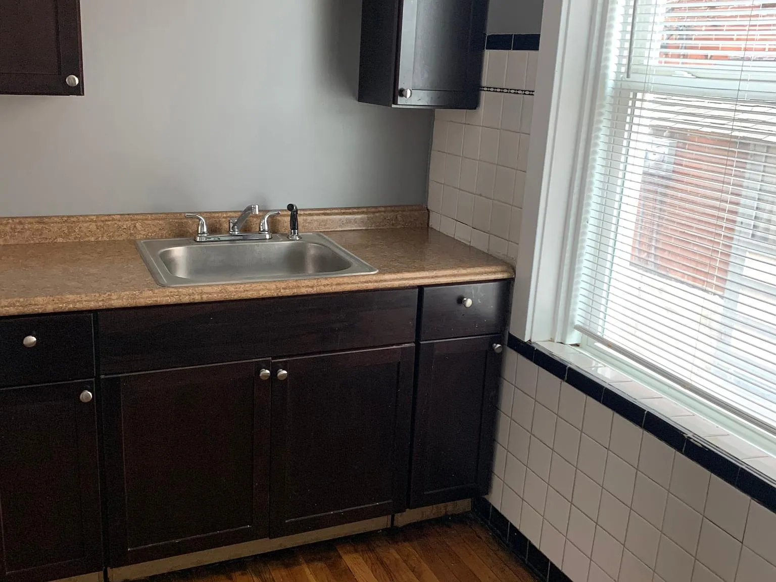 2 bed, 900 sqft, $1,200 — Photo 3