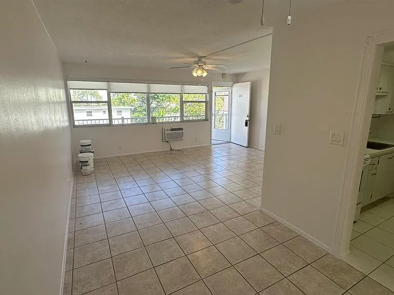 625 Antioch Ave #302 — Photo 18