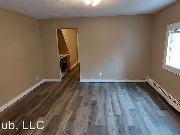 3rd image of 953 Desoto St APT 3
